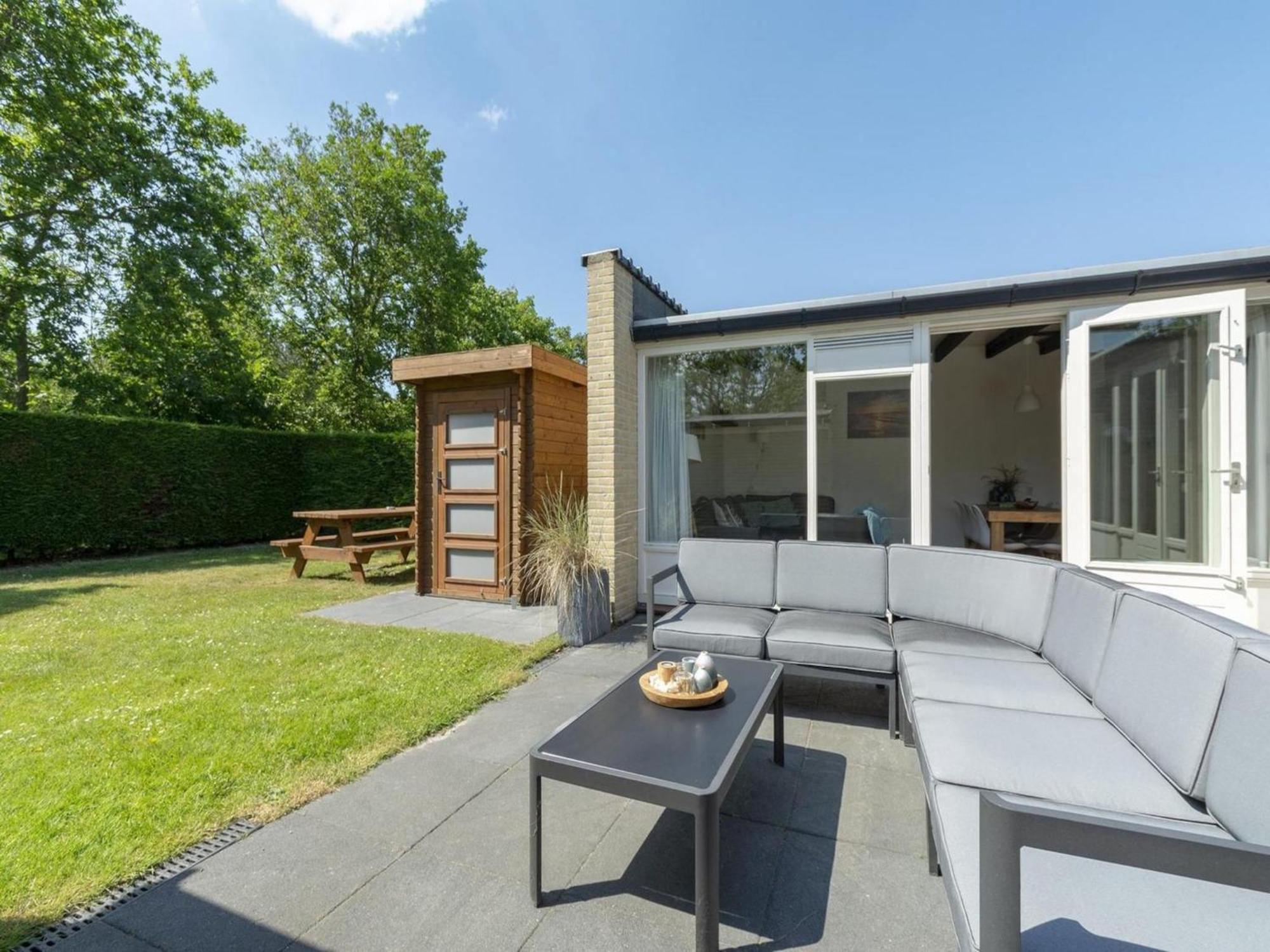 Contemporary Bungalow With Garden Sint Maartensvlotbrug Exterior photo